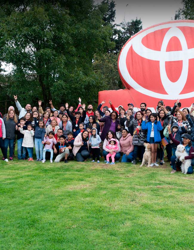 En los eventos día de la familia Checklist creamos un parque de diversiones a tu medida para que tus invitados realmente convivan. El objetivo del Día de la Familia en Checklist, es realmente fomentar el convivio familiar y que se conozcan las familias de los invitados.